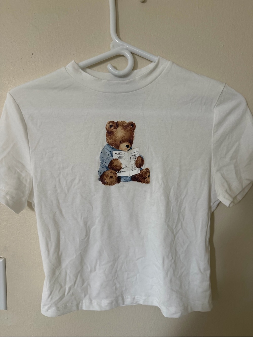 Cider White Cropped Tee with Teddy Bear Graphic